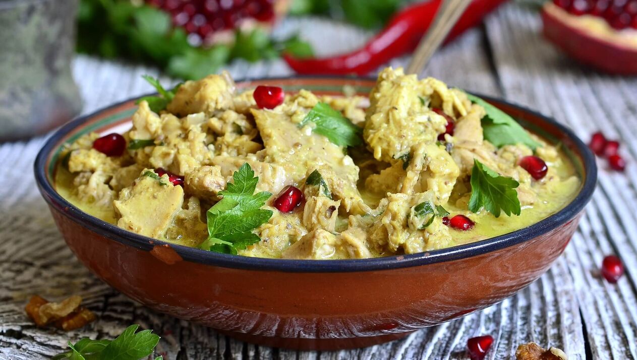 Walnut Salad with Pomegranate Potency